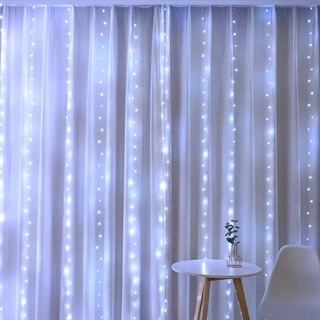 LED gardin med fjernbetjening  - Hvidt lys - 3 m x 2 m